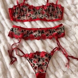 Fleur du Mal Roses And Thorns Silk-blend Satin-trimmed Embroidered Lingerie Set